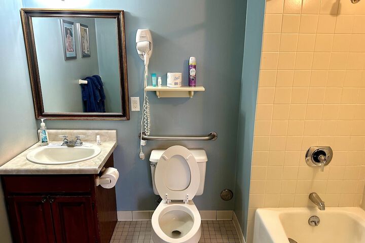 Room 151 of 184