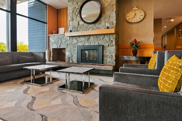 Hotel Interior 10 of 67