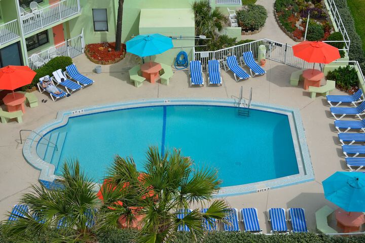 Pool 6 of 50
