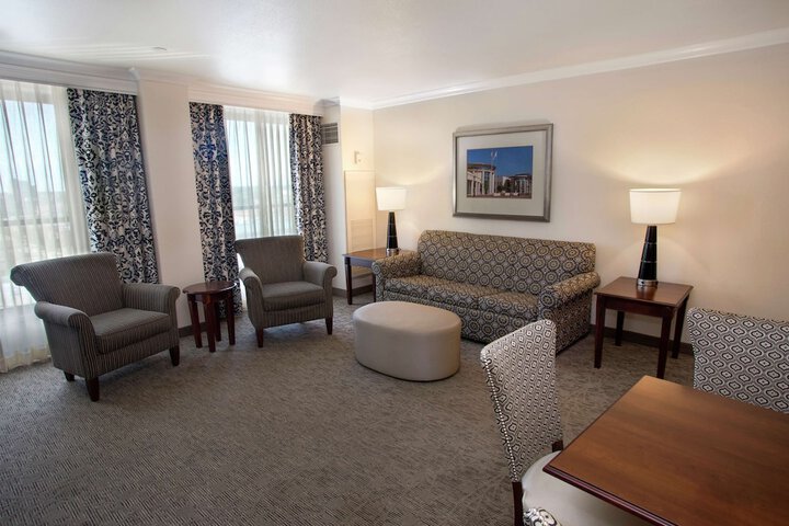 Room 34 of 61