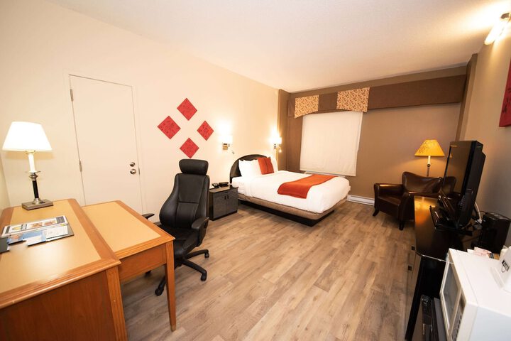 Room 43 of 107