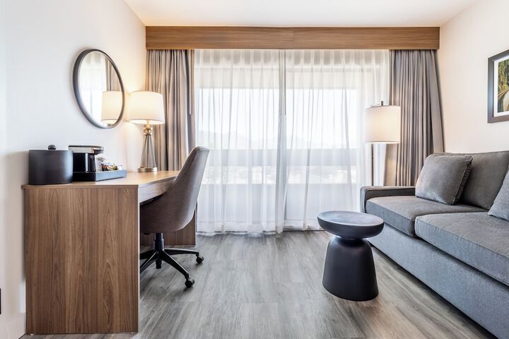 Room 115 of 157