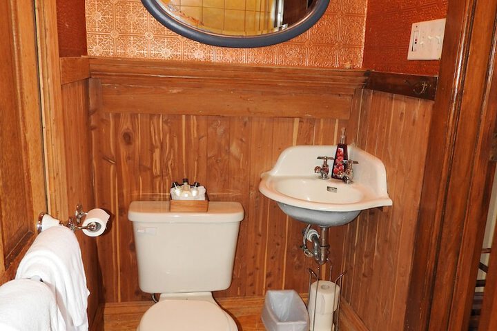 Champaign Garden Inn