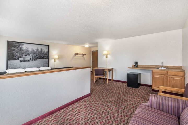 Room 13 of 15