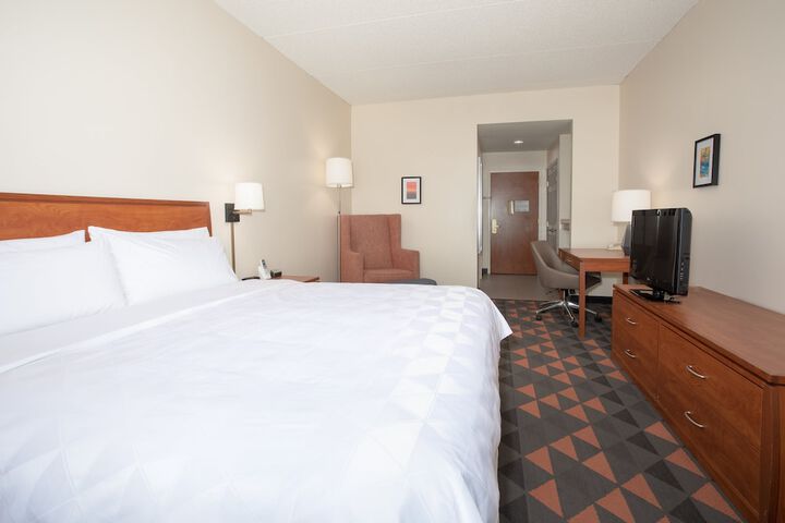 Holiday Inn & Suites Goodyear - West Phoenix Area by IHG