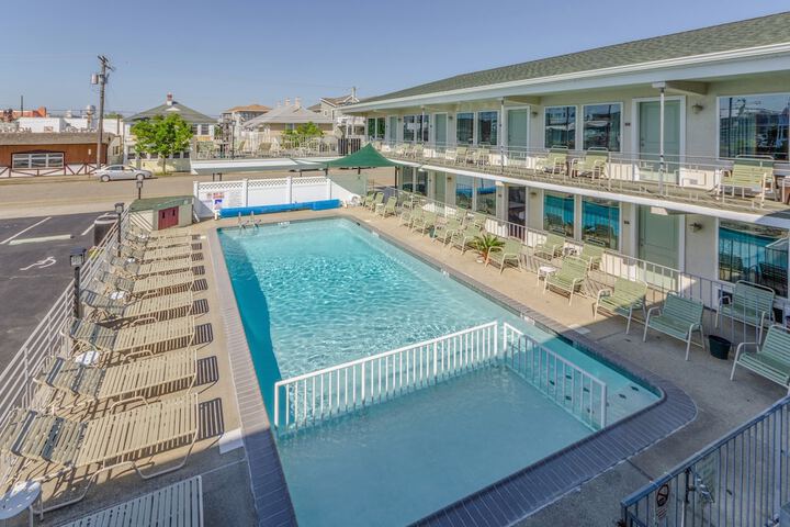 Pool 4 of 54
