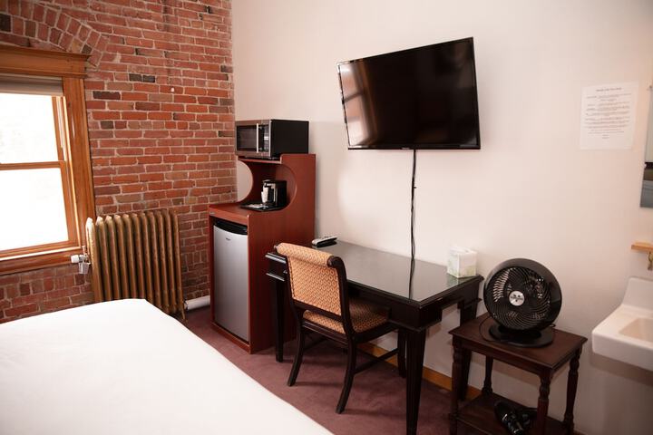 Room 64 of 110