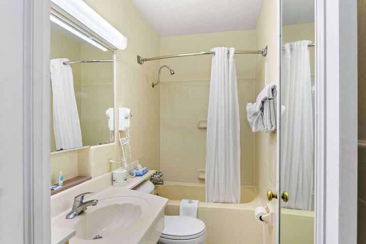 Room 15 of 26