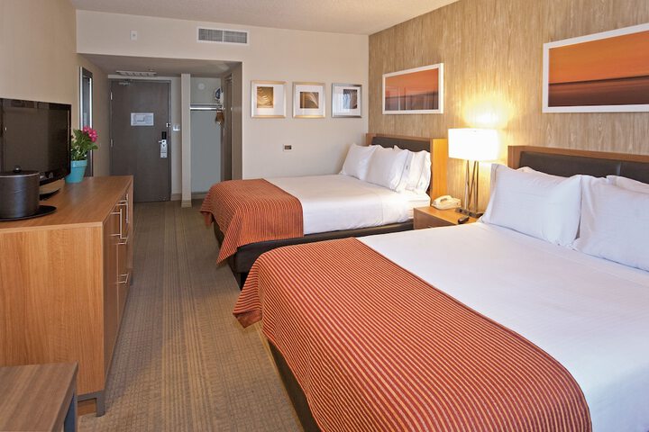 Room 17 of 35