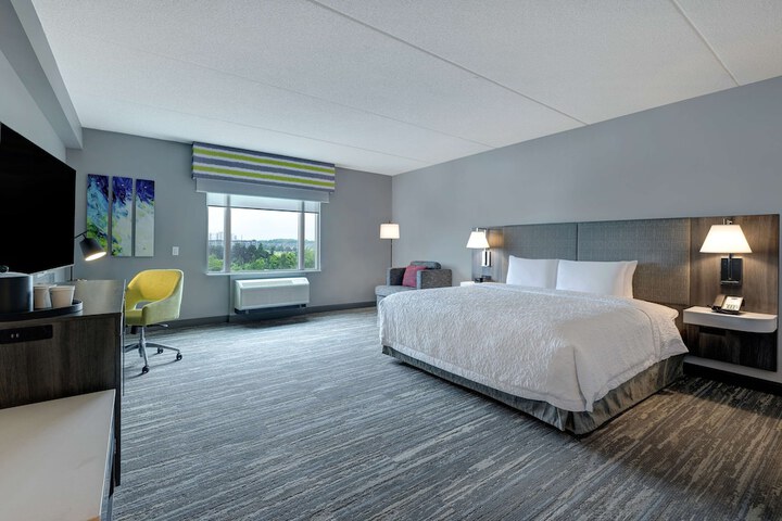 Room 8 of 37