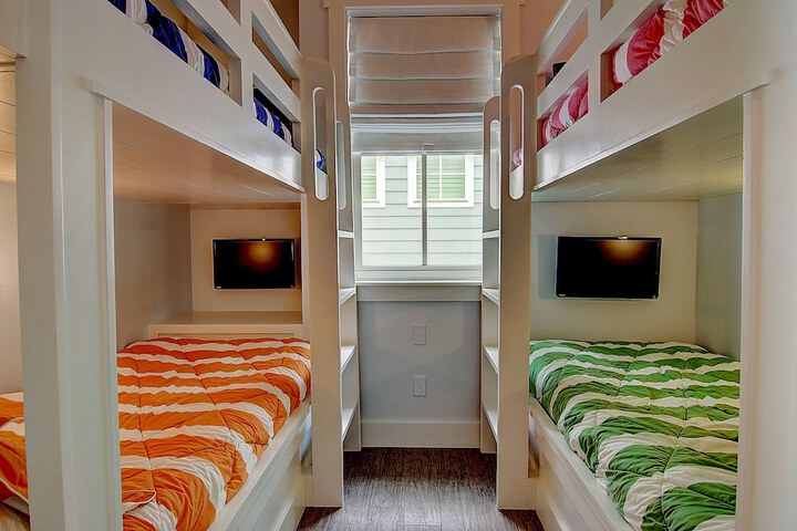 Room 19 of 30