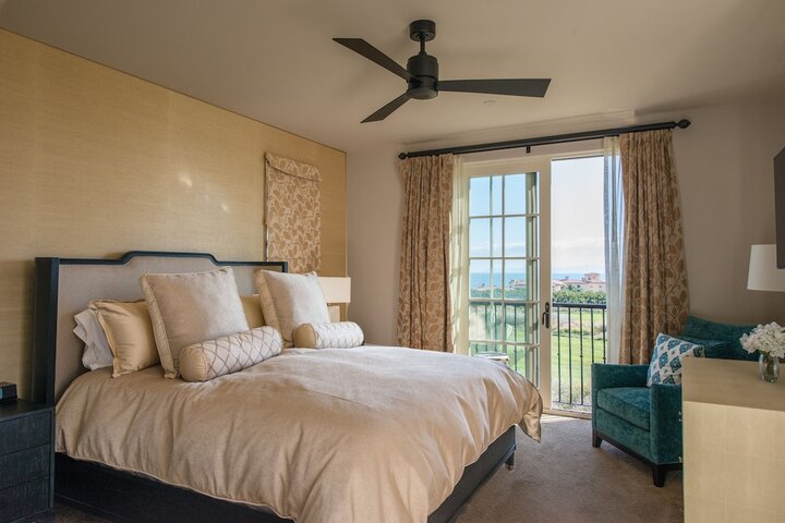 Room 52 of 161