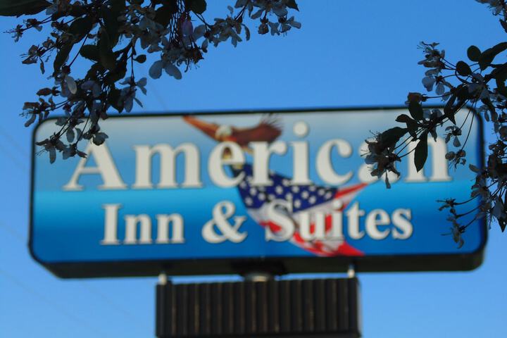 American Inn and Suites Houghton Lake