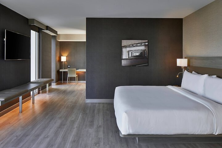 Room 34 of 75