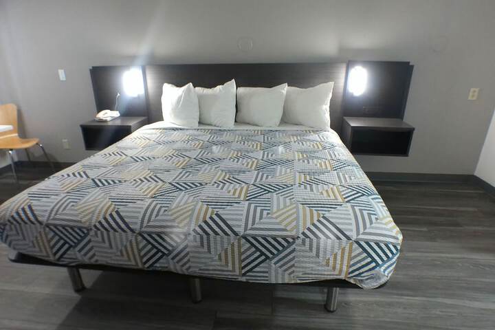 Room 17 of 48