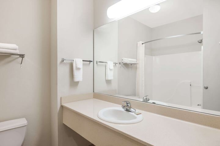 Room 20 of 39