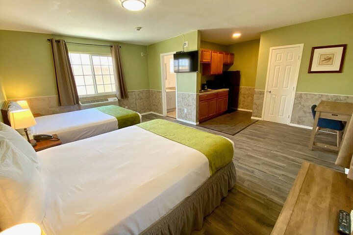 Europa Inn & Suites