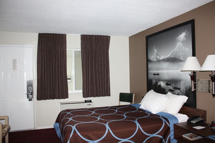 Room 21 of 24