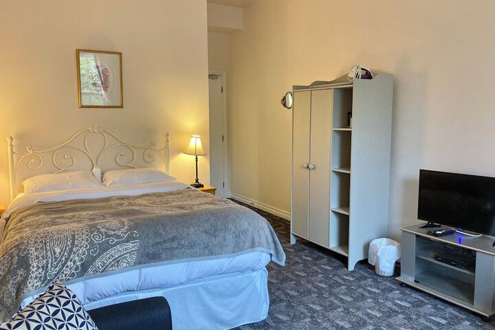 Room 19 of 39