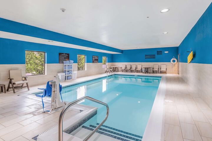 Pool 11 of 64
