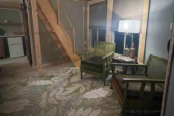 Room 16 of 37