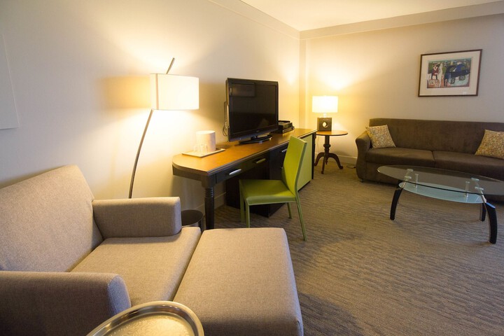 Room 30 of 34