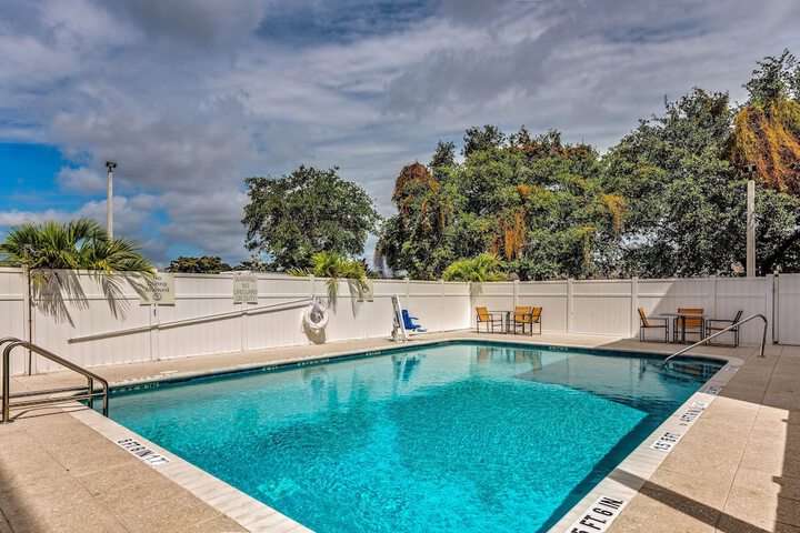 Pool 8 of 34
