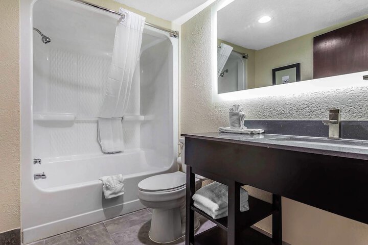Quality Inn & Suites Salisbury South