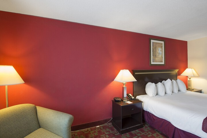 Room 10 of 24
