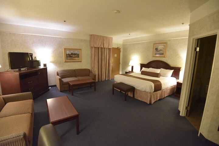 Room 11 of 19