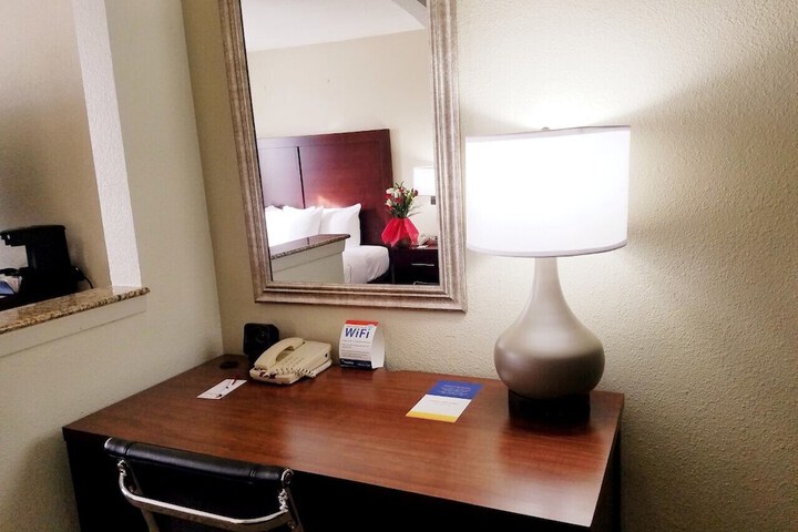 Room 29 of 43