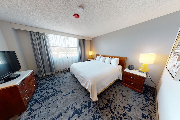 Embassy Suites by Hilton Montgomery Hotel & Conference Ctr