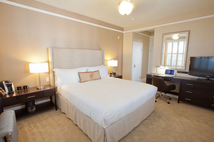 Room 9 of 24