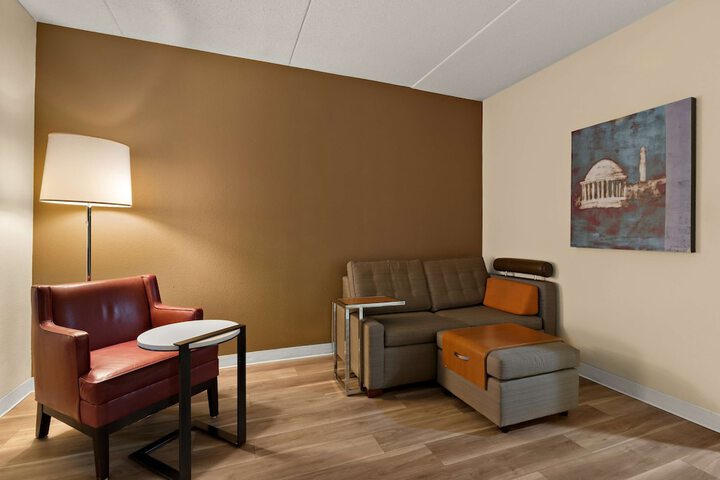 Room 36 of 63