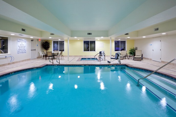 Pool 6 of 41