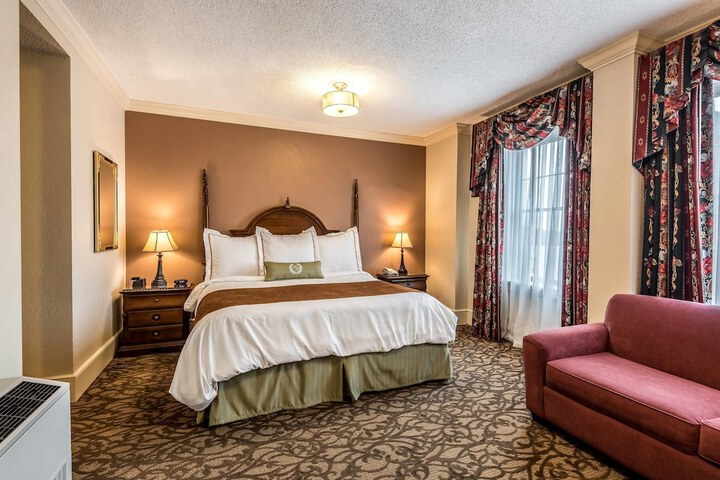 Hotel Bothwell Sedalia Central District an Ascend Collection Hotel