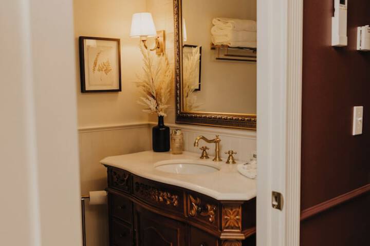 The Brooks Hotel