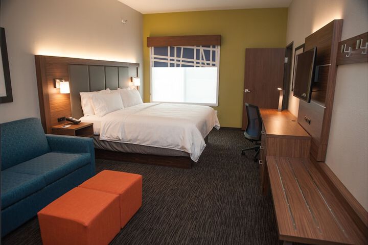 Room 17 of 43
