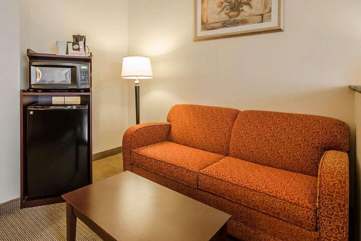 Quality Suites Jeffersonville - Louisville North