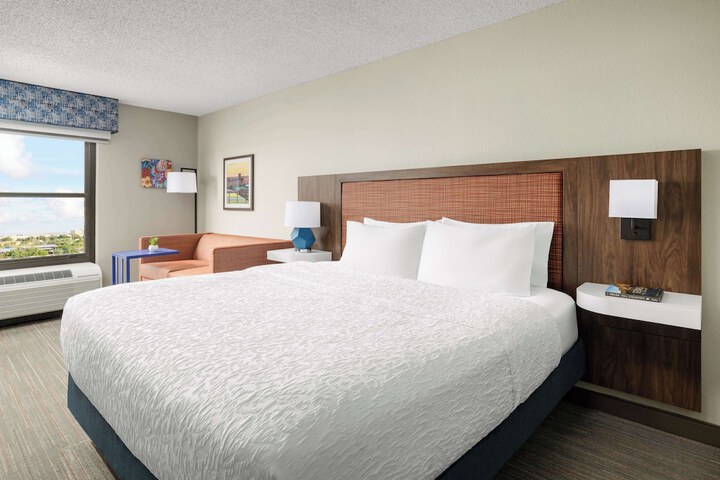 Room 15 of 25