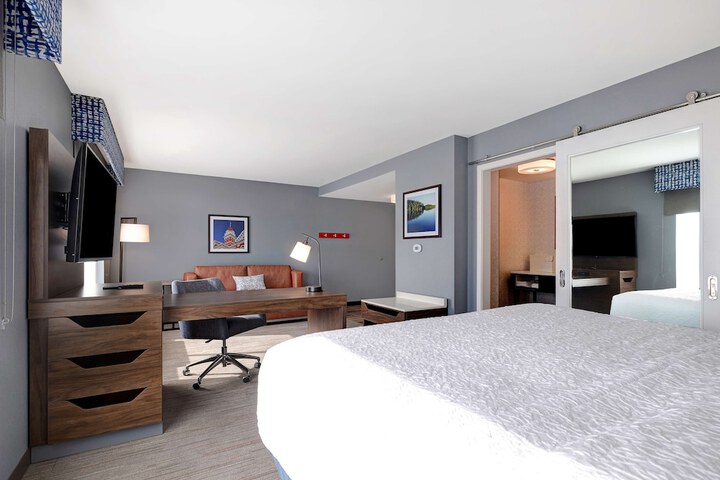 Room 16 of 31