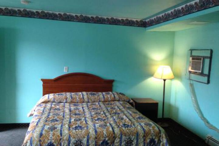 Mona Lisa Motel