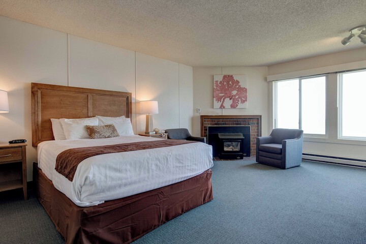 Ester Lee Oceanview Inn