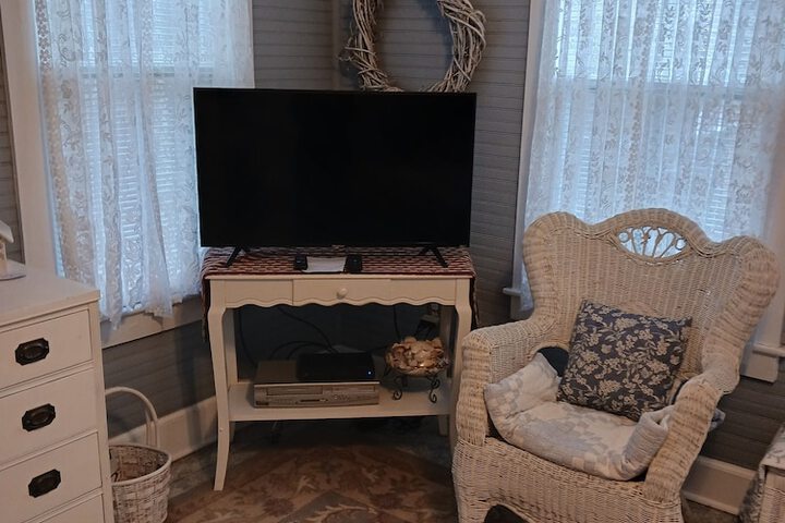 Room 17 of 47