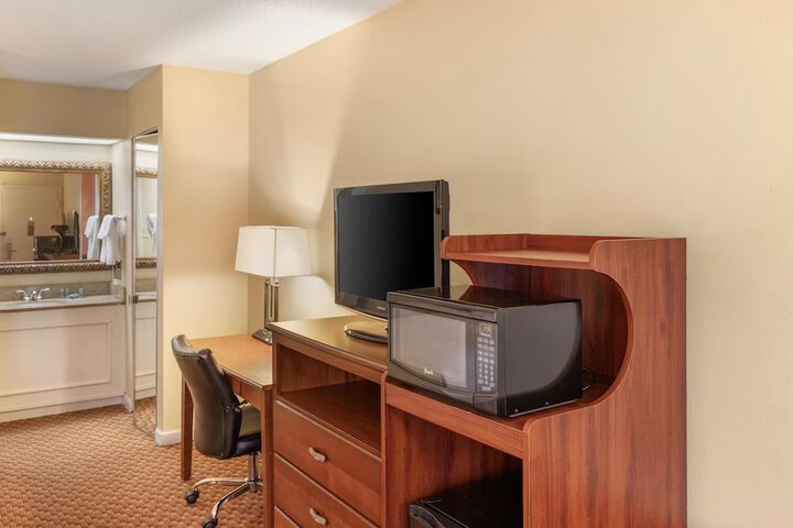 Best Western Hickory