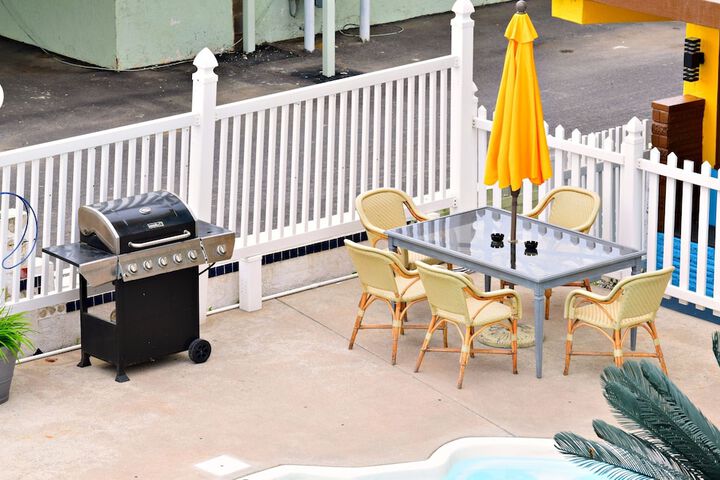 Paradise Inn
