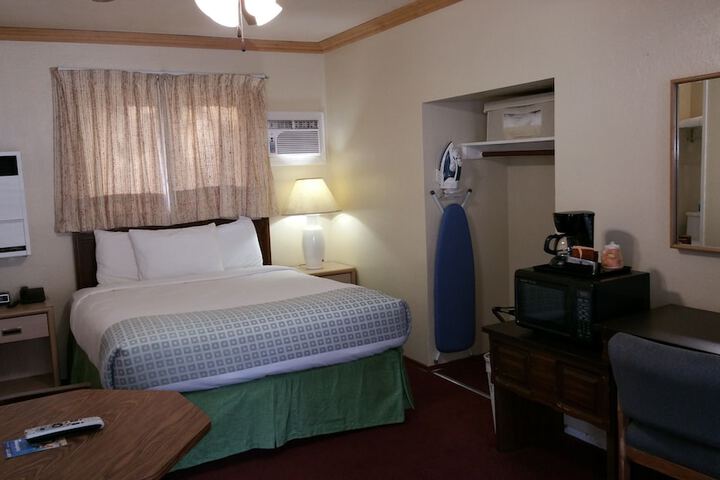 Room 22 of 36