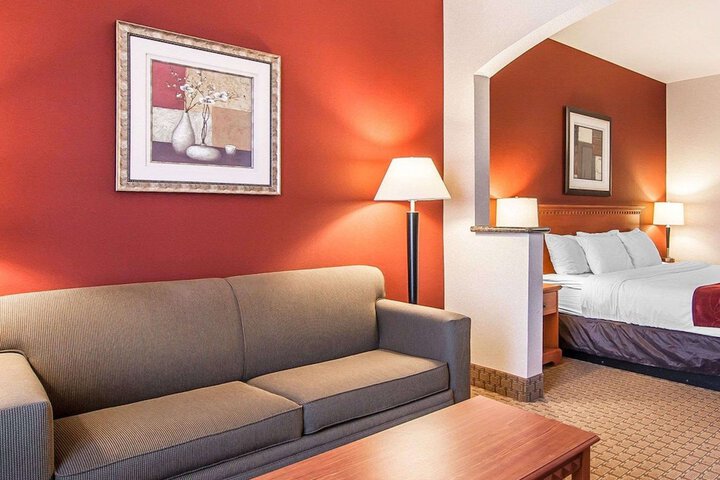 Room 32 of 45