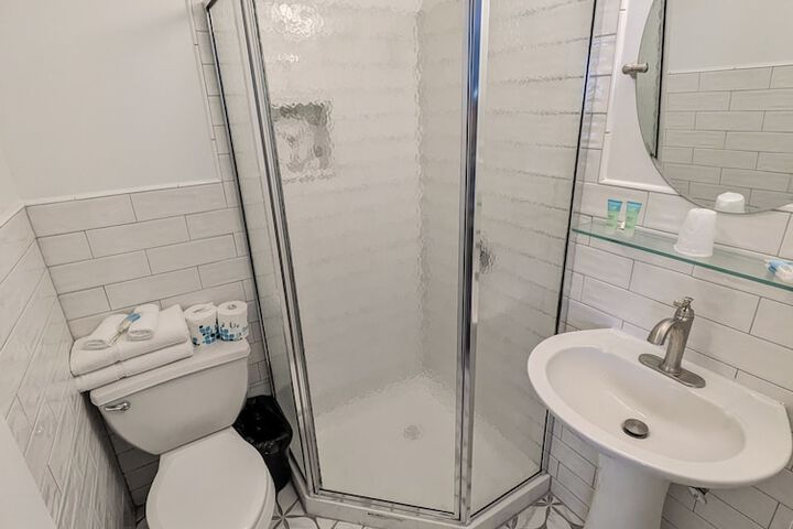 Room 13 of 24