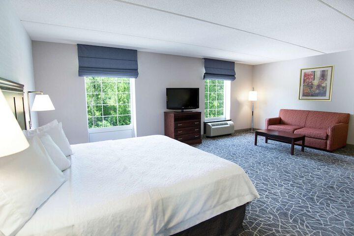 Room 34 of 47